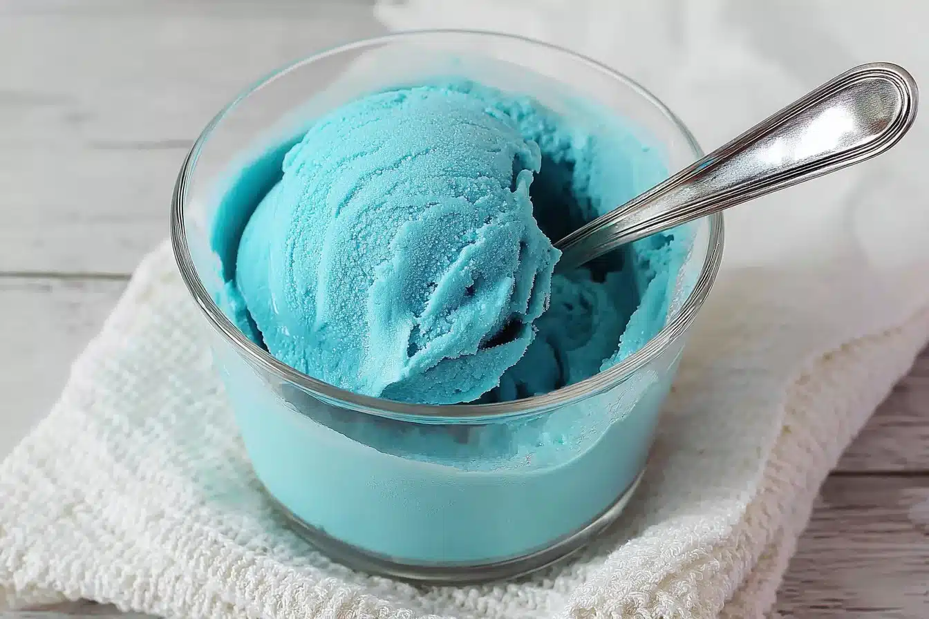 Blue Moon Ice Cream in a vibrant blue scoop。