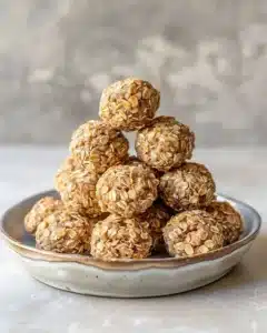 Delicious Apple Crisp Bites with sweet apples and crunchy topping.
