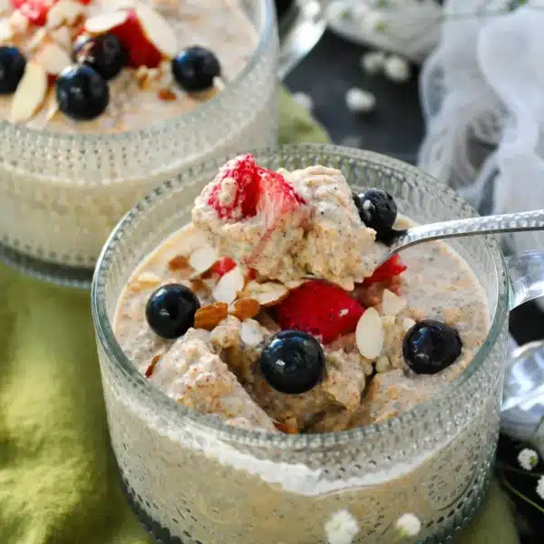 Delicious high protein overnight oats without protein powder, topped with fruit.